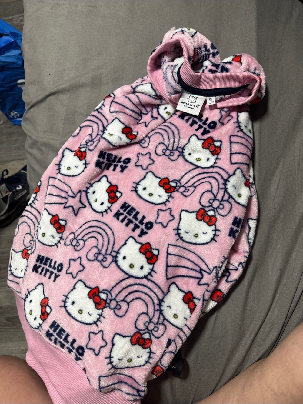 Hello Kitty Pink Fleece women’s sweater xl